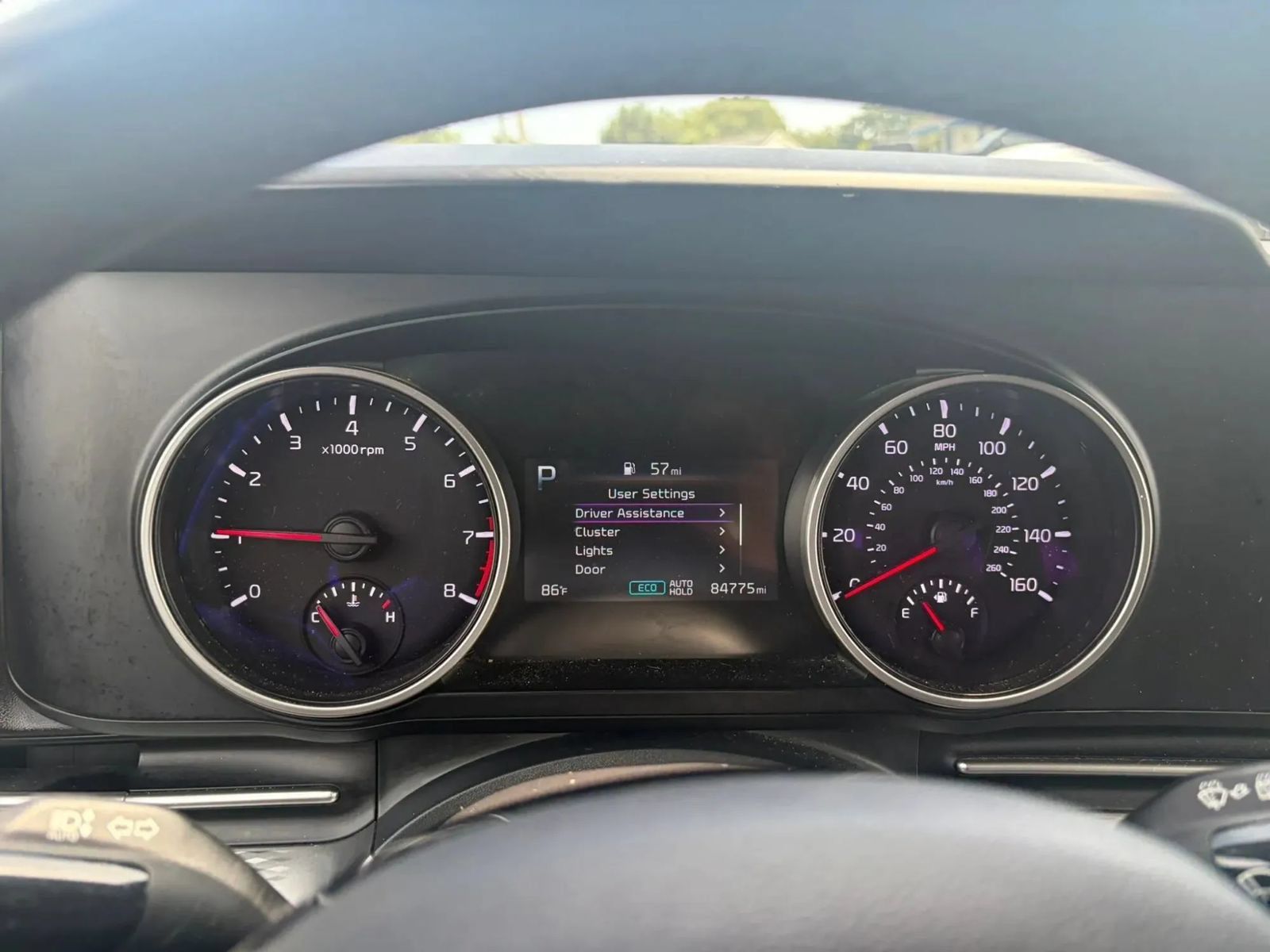 Used 2022 Kia Carnival LX FWD image 17