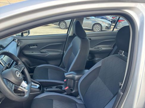 Used 2025 Nissan Versa SV FWD image 24