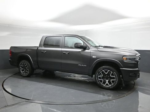 New 2026 RAM 1500 Laramie w/ Sport Appearance Package AWD/4WD image 17
