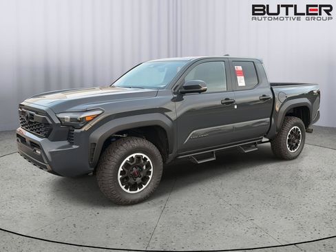 New 2026 Toyota Tacoma TRD Off-Road AWD/4WD image 2