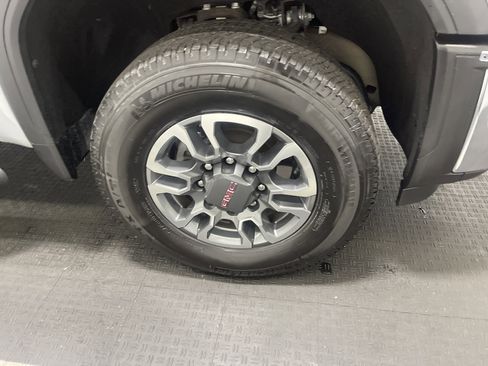 Used 2024 GMC Sierra 2500 SLE w/ SLE Value Package; image 27