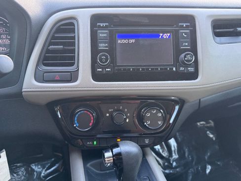 Used 2017 Honda HR-V LX image 13