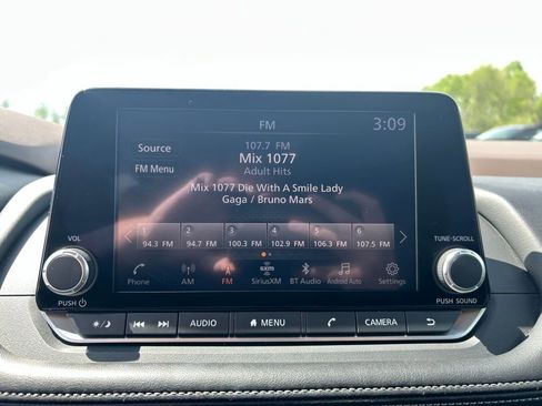 Used 2023 Nissan Rogue SV FWD image 18