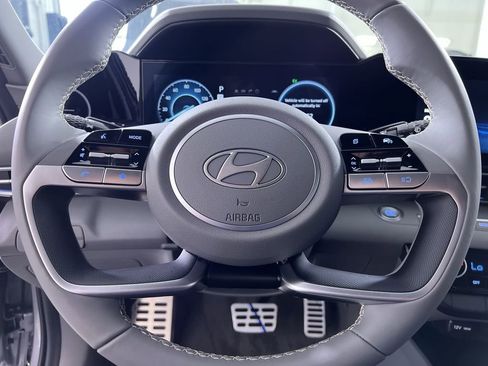 New 2025 Hyundai Elantra SEL image 15