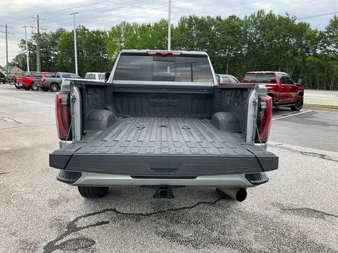 Used 2025 GMC Sierra 2500 AT4 w/ AT4 Premium Plus Package AWD/4WD image 19