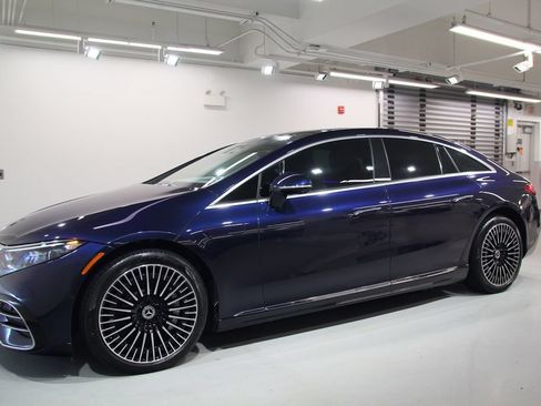 Used 2023 Mercedes-Benz EQS 450+ 4MATIC Sedan image 4