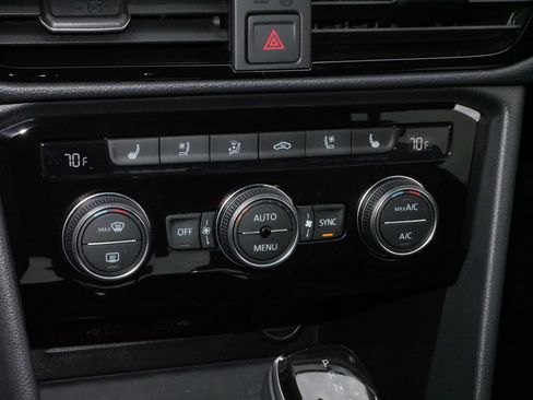 Certified 2024 Volkswagen Taos SEL image 23