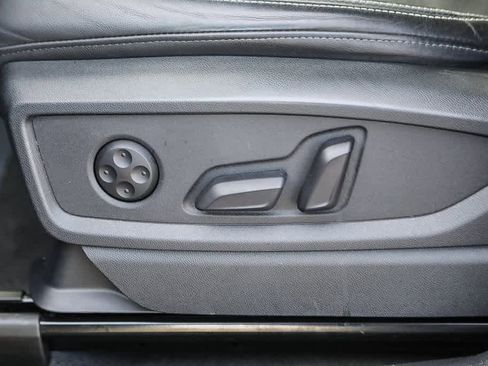 Used 2021 Audi Q5 e Premium w/ Convenience Package image 18