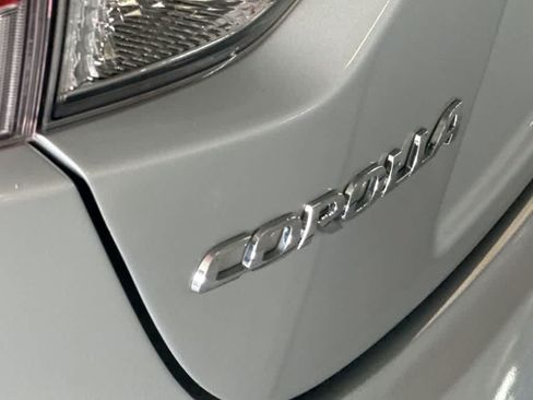 Used 2023 Toyota Corolla LE FWD image 10