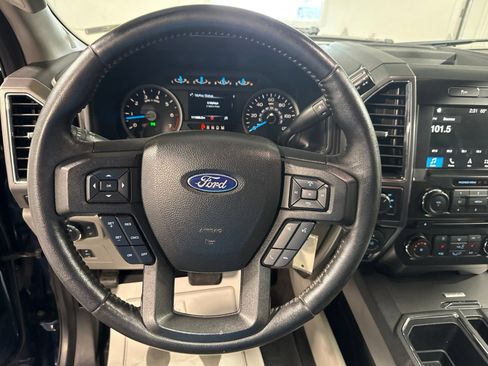 Used 2017 Ford F150 XLT w/ Equipment Group 302A Luxury AWD/4WD image 44
