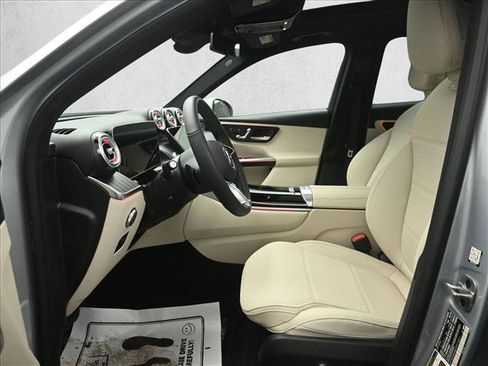 Certified 2026 Mercedes-Benz GLC 300 4MATIC image 8