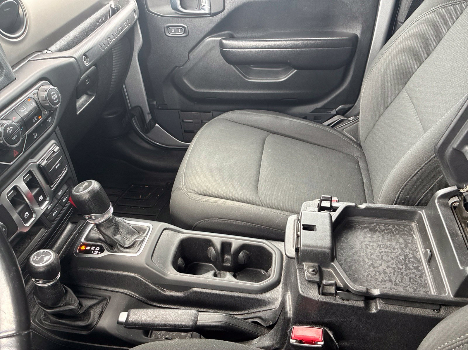 Used 2021 Jeep Wrangler Sport AWD/4WD image 30