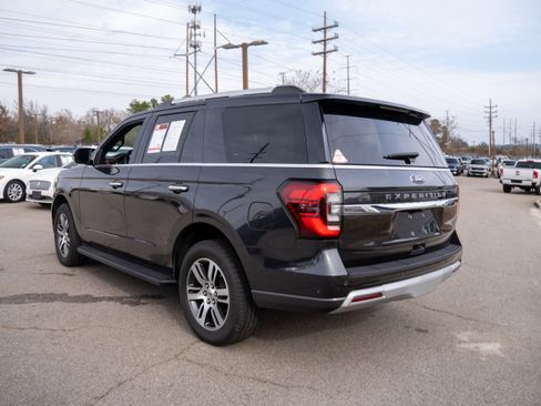 Used 2024 Ford Expedition Limited image 9