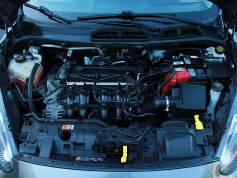 Used 2014 Ford Fiesta SE w/ Equipment Group 201A FWD image 25