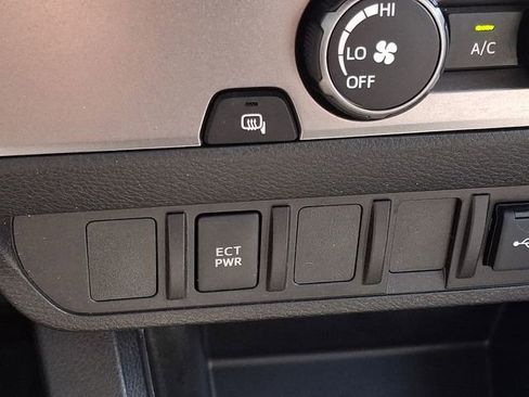 Used 2020 Toyota Tacoma SR image 22