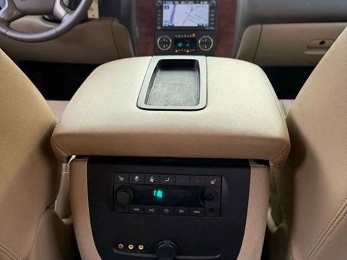 Used 2011 Chevrolet Suburban LTZ image 41