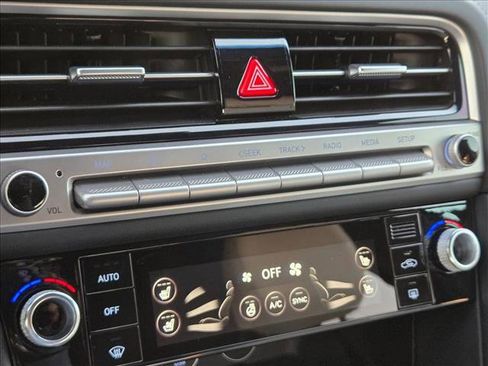 Used 2025 Genesis G70 3.3T Advanced w/ Sport Prestige Package image 15