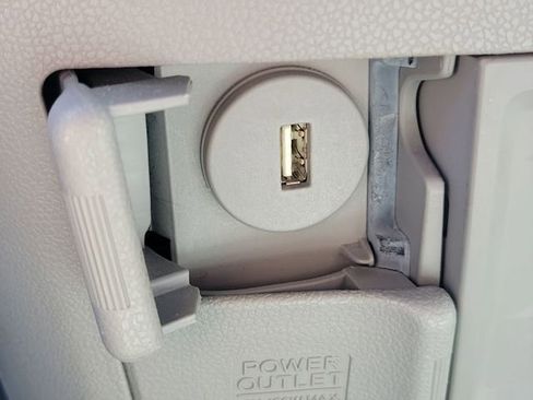 Used 2014 Honda Odyssey EX-L image 27