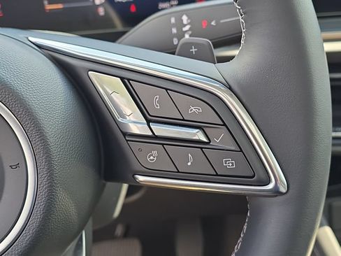 Used 2025 Buick Envision Avenir AWD/4WD image 14