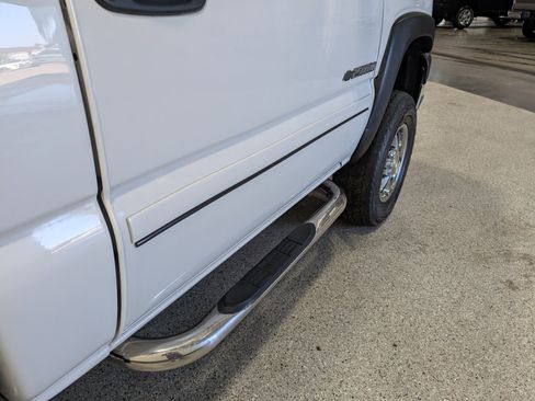 Used 2003 Chevrolet Silverado 2500 4x4 Regular Cab w/ Snow Plow Prep Package image 10