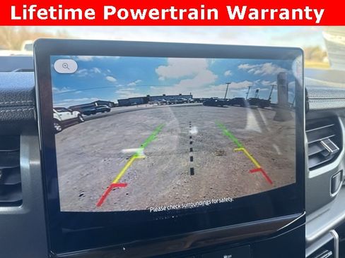 Used 2024 Ford Expedition Max XLT image 18