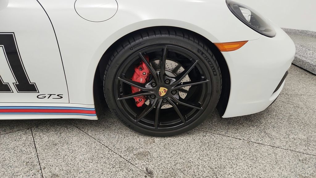 Used 2018 Porsche 718 Cayman GTS RWD image 28