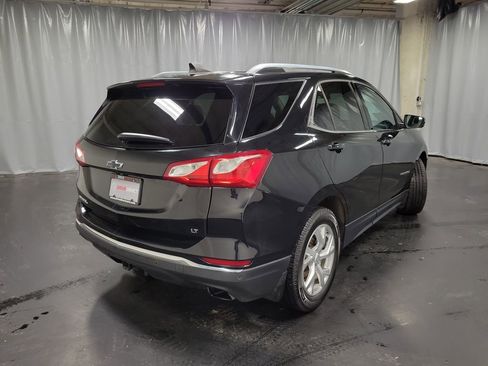 Used 2019 Chevrolet Equinox LT w/ Sun & Navigation Package image 9