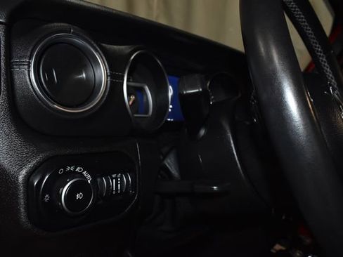 Certified 2020 Jeep Wrangler Unlimited Sahara w/ LED Lighting Group image 24