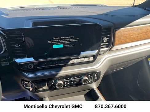 New 2026 Chevrolet Silverado 1500 High Country AWD/4WD image 17