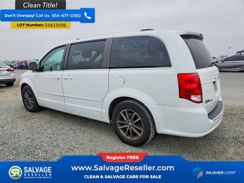 Used 2017 Dodge Grand Caravan SXT FWD image 3