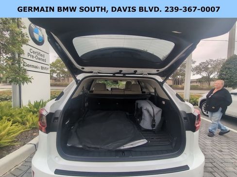 Used 2022 Lexus RX 350L Premium w/ Premium Package image 13