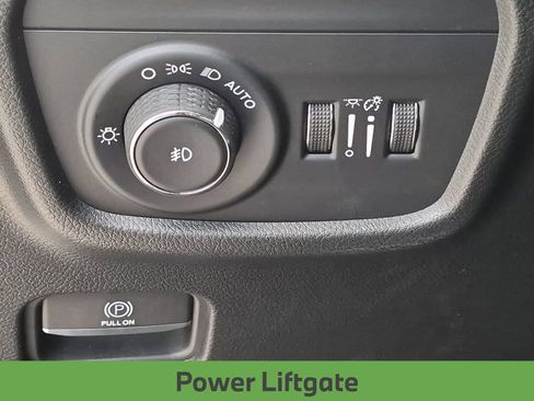Used 2023 Jeep Grand Cherokee L Limited w/ Luxury Tech Group II RWD image 21