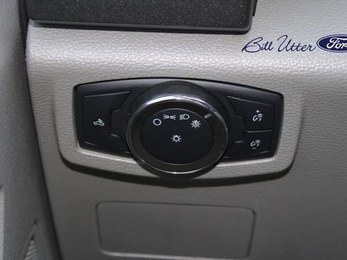 Used 2022 Ford F250 XL w/ Power Equipment Group image 19