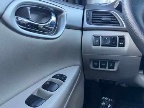 Used 2015 Nissan Sentra S image 22