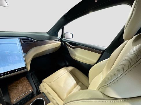 Used 2016 Tesla Model X Performance AWD/4WD image 16