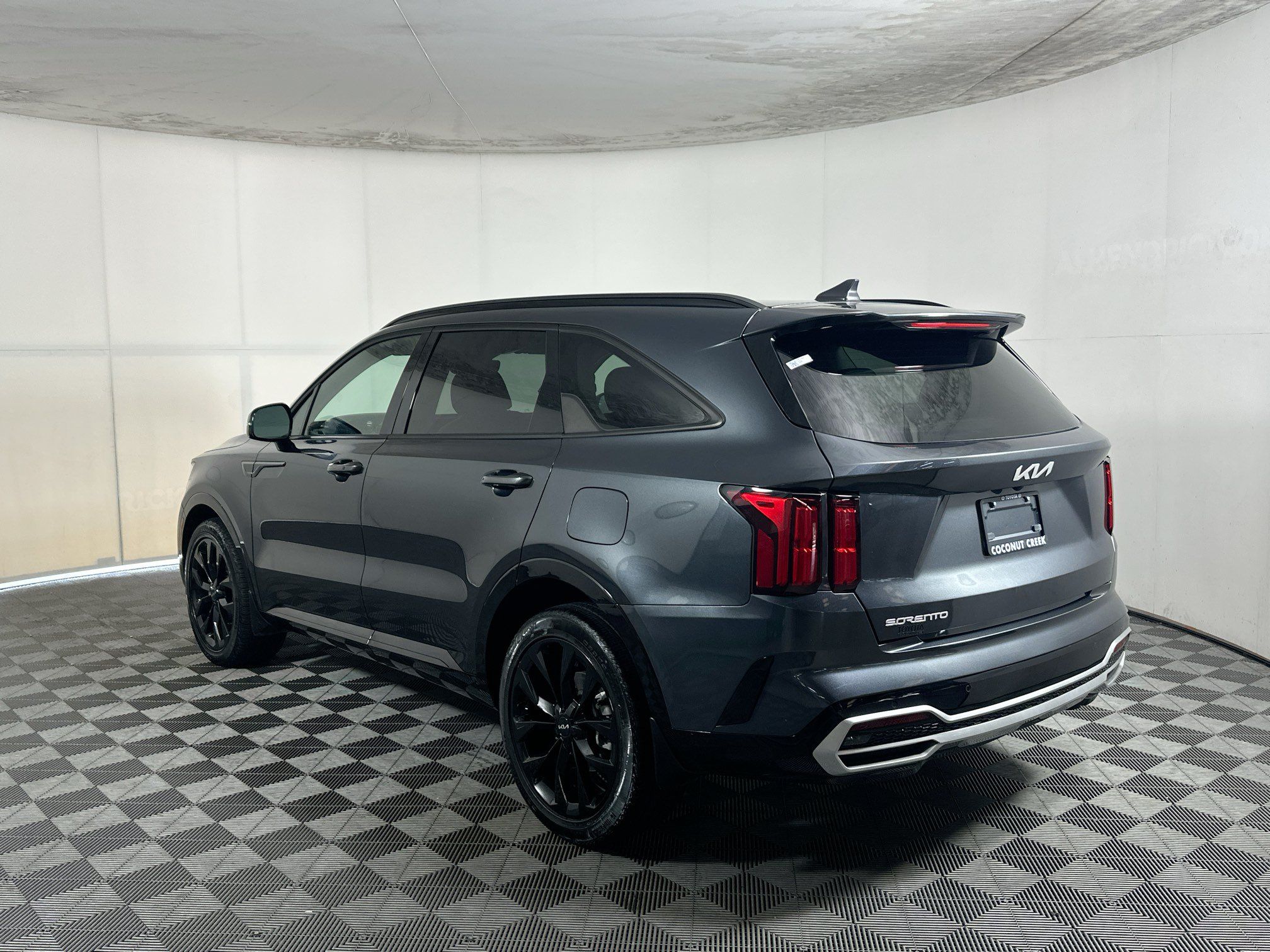 Used 2023 Kia Sorento SX FWD image 5