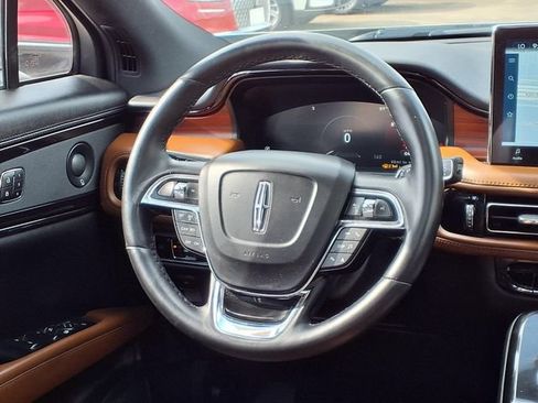 Certified 2023 Lincoln Nautilus Reserve w/ Luxury Package AWD/4WD image 7