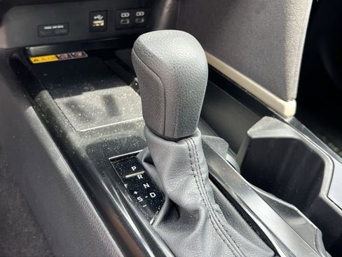 Used 2025 Toyota Camry LE AWD/4WD image 19