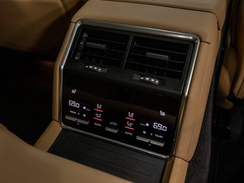 Used 2023 Porsche Panamera image 33