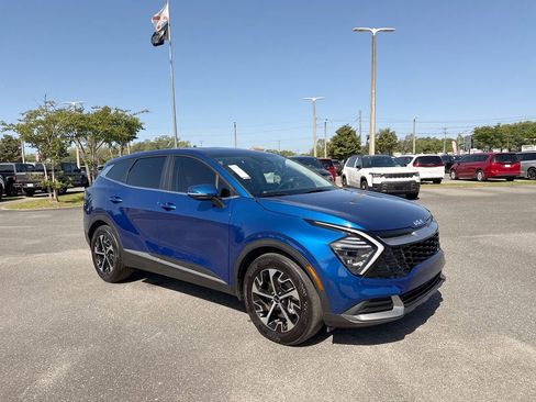 Used 2025 Kia Sportage EX FWD image 1