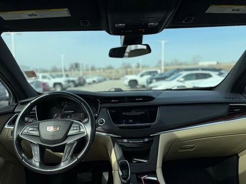 Used 2019 Cadillac XT5 Luxury image 4