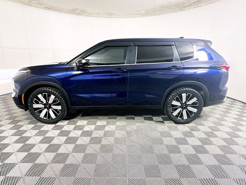 Used 2025 Mitsubishi Outlander SE AWD/4WD image 6