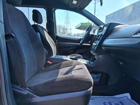 Used 2014 Dodge Grand Caravan SXT w/ Blacktop Package image 13