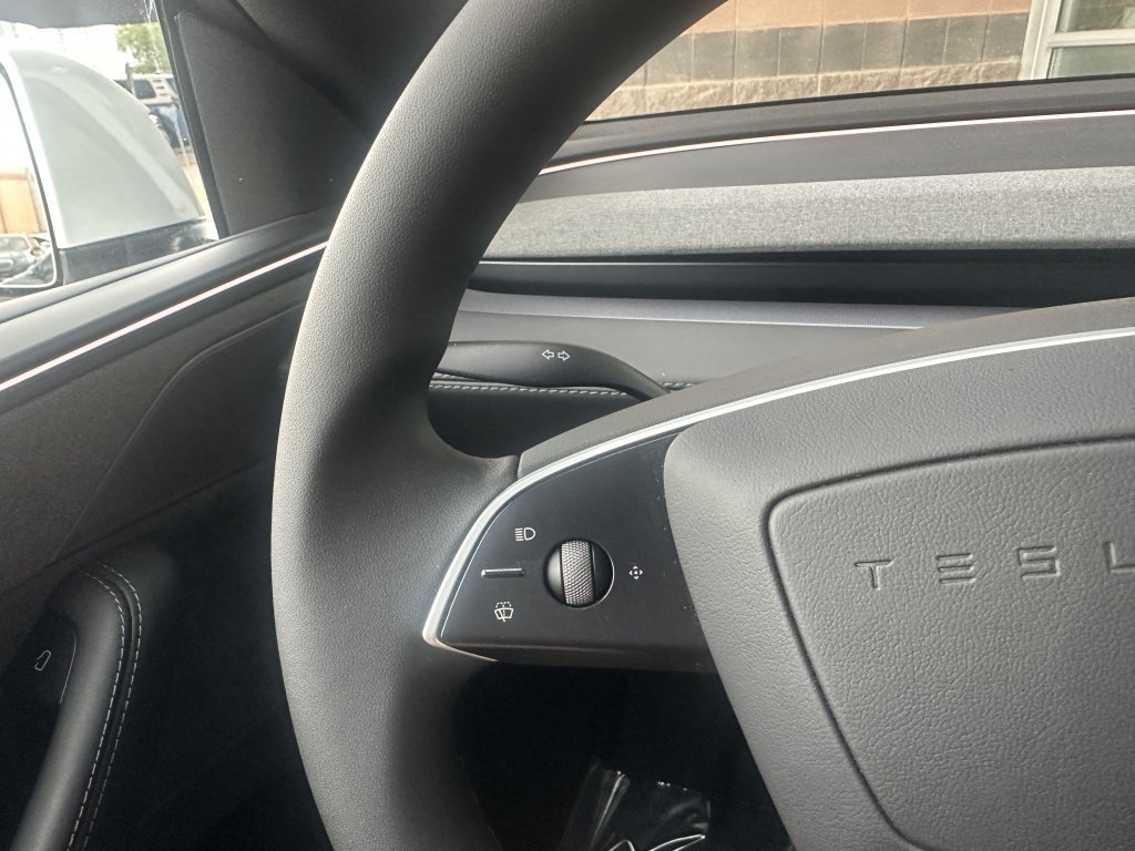 Used 2026 Tesla Model Y Long Range RWD image 15