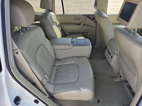 Used 2015 INFINITI QX80 4WD w/ Deluxe Technology Package image 9