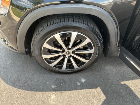Used 2022 Mercedes-Benz GLB 250 4MATIC image 13