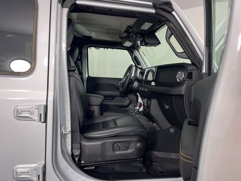 Used 2024 Jeep Wrangler Sahara w/ Technology Group image 31