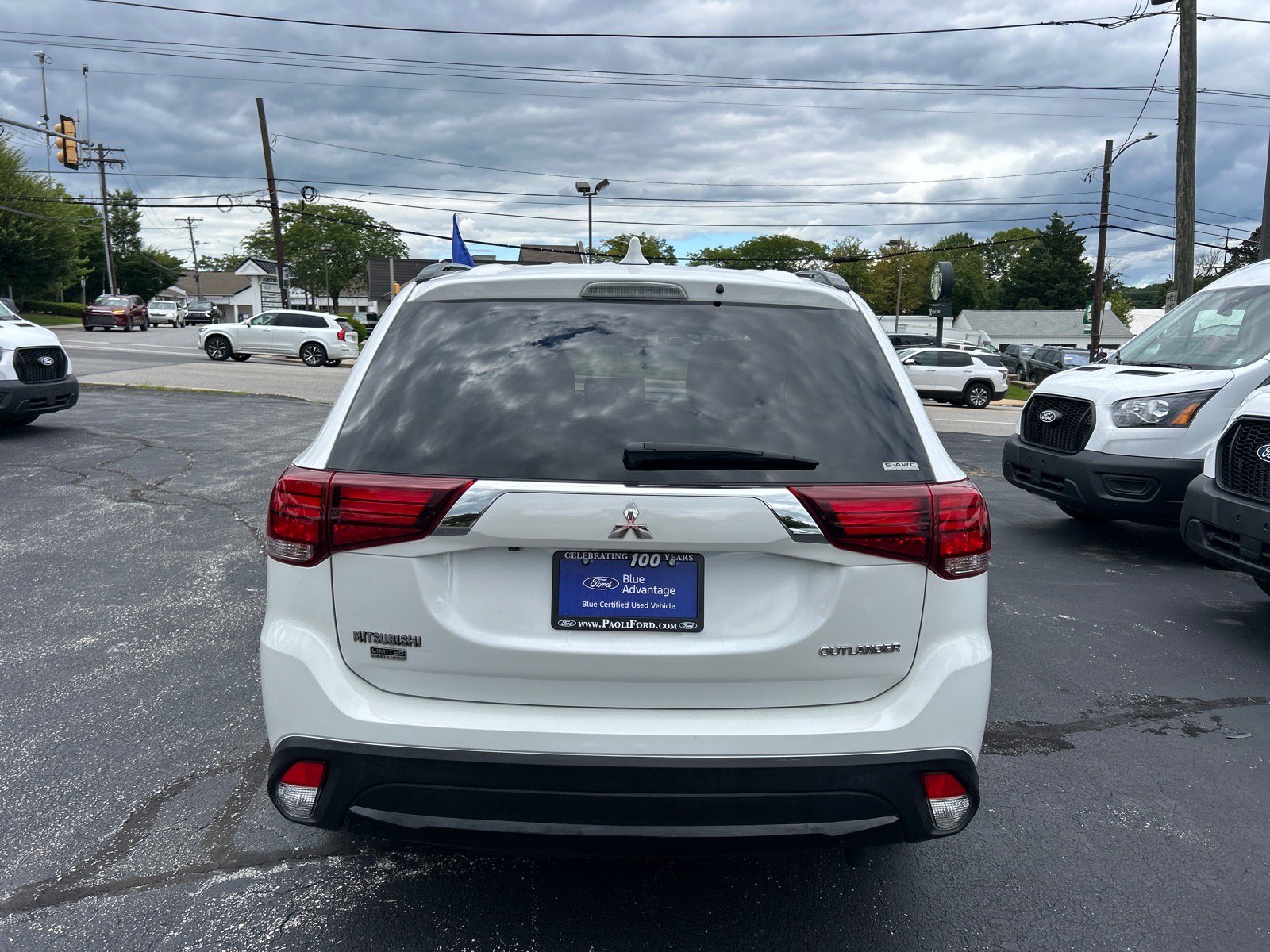 Used 2018 Mitsubishi Outlander LE AWD/4WD image 14