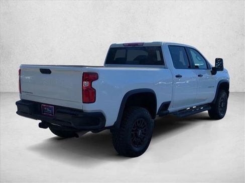 Used 2024 Chevrolet Silverado 2500 ZR2 w/ Technology Package AWD/4WD image 5