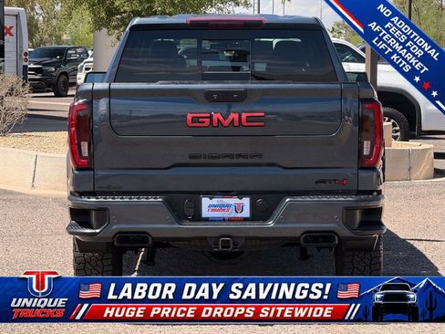 Used 2020 GMC Sierra 1500 AT4 w/ AT4 Premium Package AWD/4WD image 7